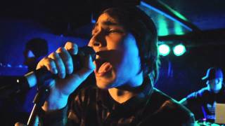 Ruger Hauer - Täällä (live) Ruger Hauer - Täällä (live)