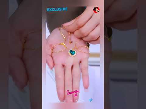 قلادة فريده من الأحجار الكريمة النادرة لايفوتكم