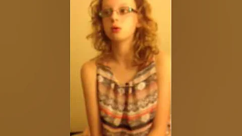 Singing Daydreaming by Ariana Grande