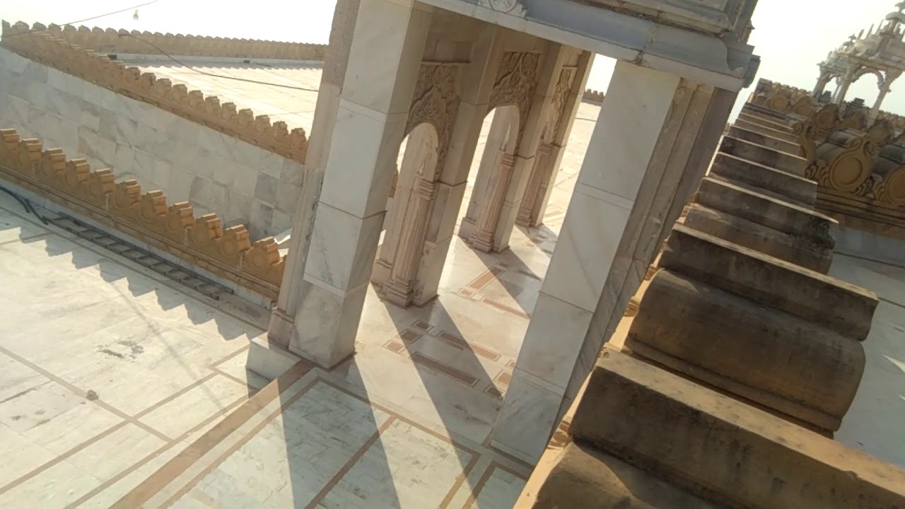 Temple R. Papa Climbing to #temple with papa... - YouTube