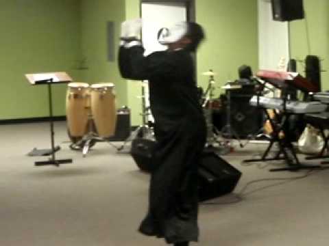 Taryn Crawford mime dancing to "I've Got a Reason" by Dorinda Clark Cole