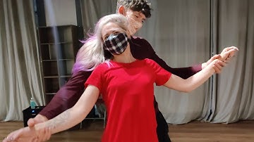 William + Sarah zouk social dance at Salsa with Silvia