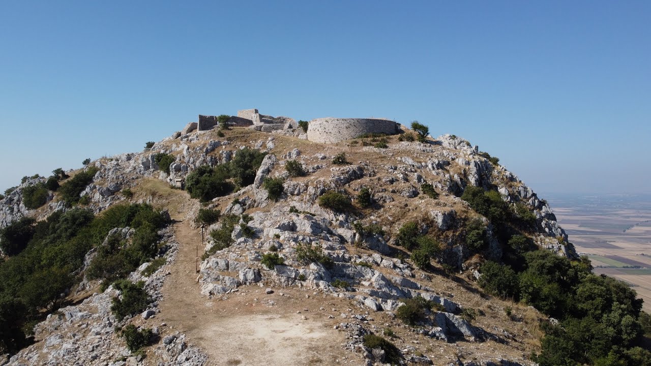Discover Gargano: Castelpagano - The Silent Guardian