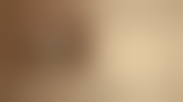 اول تلاوة أذيعت عبر أثير إذاعة القرآن الكريم عام ١٣٩٢هـ لـ الشيخ عبدالله خياط