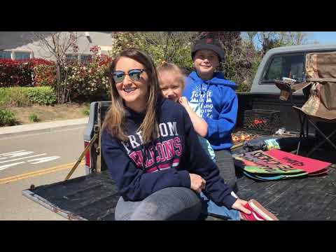 Almond Grove Elementary School staff connects with students during statewide stay-at-home order