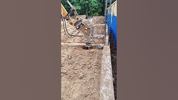 Cách dùng máy múc để đầm đất siêu tiện lợi