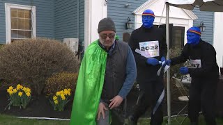 Blue Man Group Visits Marathon Start Line