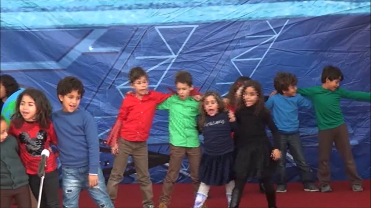 Les Enfants de la Terre dansent les quatre éléments.