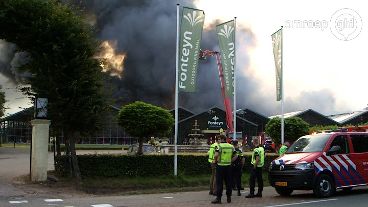 Sloop begint van afgebrand tuincentrum Fonteyn in Uddel