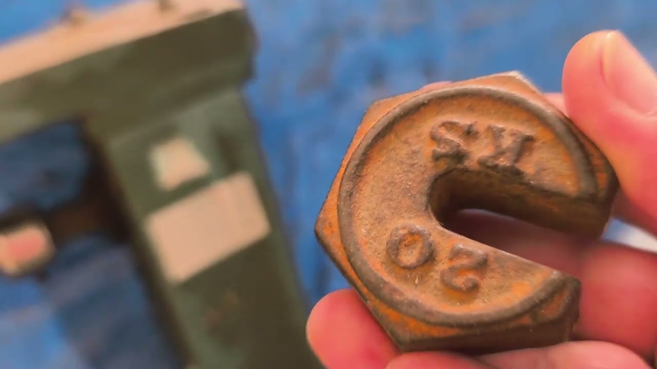 PRIMEIRA MÁQUINA DA FIRMA 