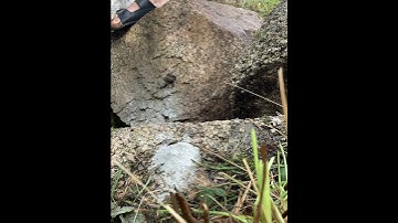 Graniet splijten met een plug en veren