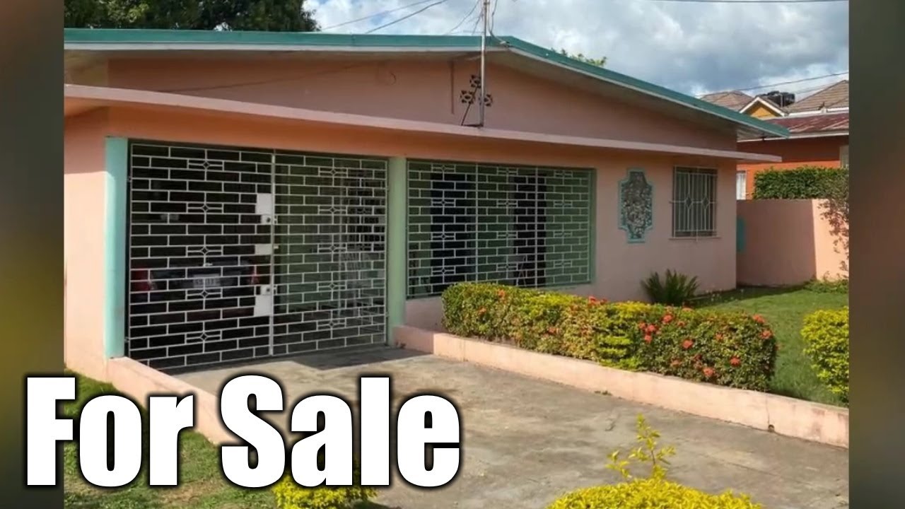 3 Bedrooms 2 Bathrooms, House for Sale at LYNDALE AVENUE, Kingston 20