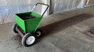 Peat Moss Spreader From Earth & Turf Products: Great Peat Moss Spreading Pattern Displayed