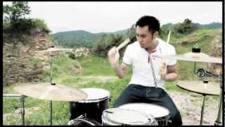 The Adly's - Dengarkanlah (Full Video HD)