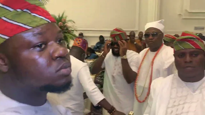 MALAIKA SURPRISE SAHEED OSUPA ON STAGE BY GREETING AT ELEGUSHI