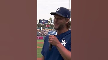 Clayton Kershaw thanks the Dodgers fans ahead of their home regular season finale 💙