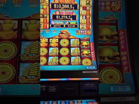 sugar slots | Oasis of the seas promenade #cruise #cruising #shortsfeed #royalcaribbean
