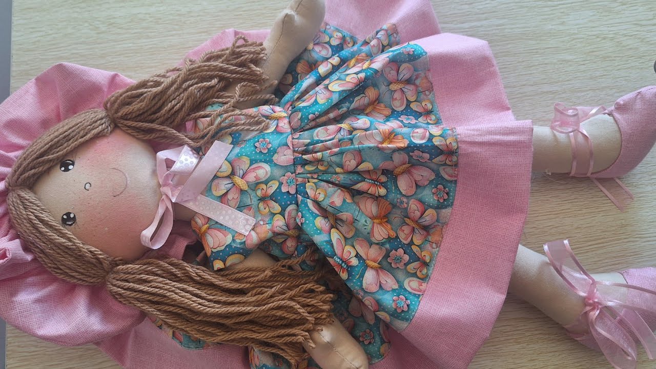 uma boneca  para iniciante. Muito fácil e vendável com MOLDE GRATUITO