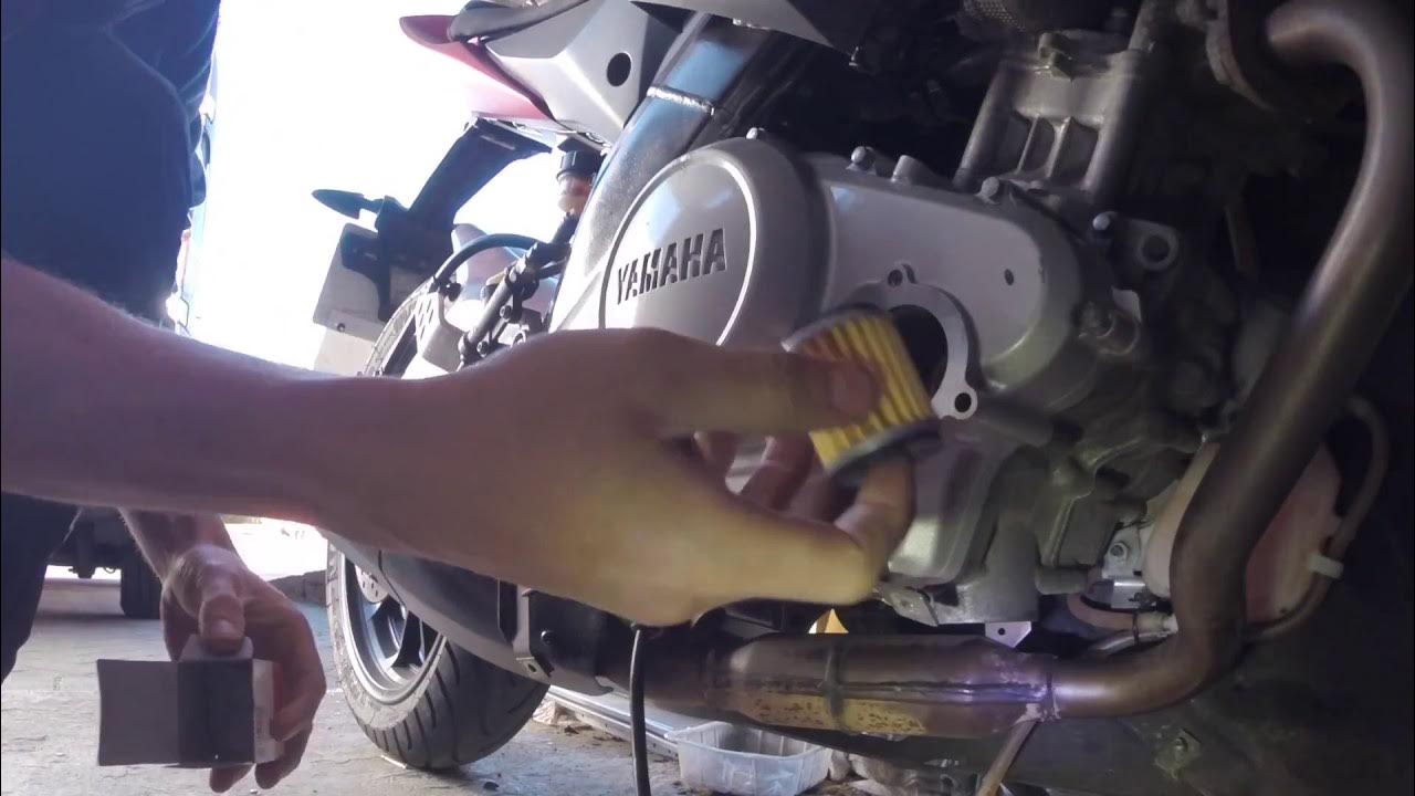 Yamaha YZF R125 oil change YouTube