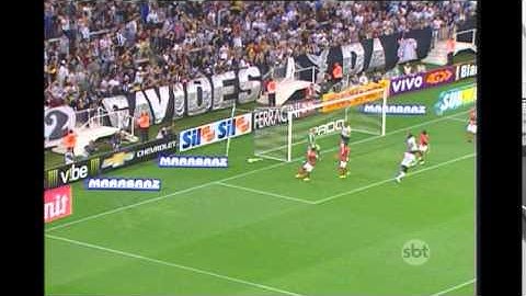 Corinthinas vence Portuguesa com dois gols de Malcom
