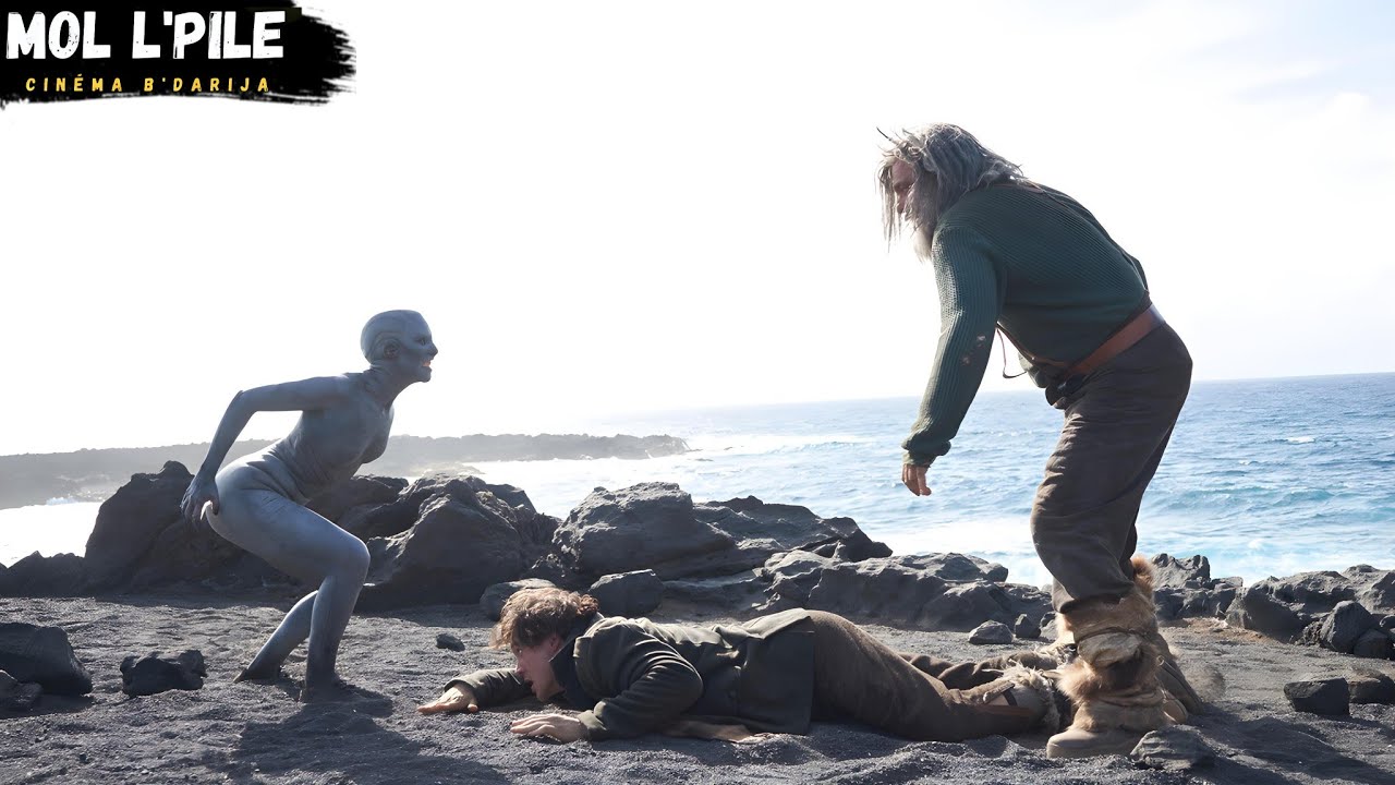 رجل يسافر للعيش على جزيرة مهجورة وسط البحر😨 لكنه يصدم بوجود كائنات غريبة تريد مهاجمته😱||🎦 𝐂𝐨𝐥𝐝 𝐒𝐤𝐢𝐧