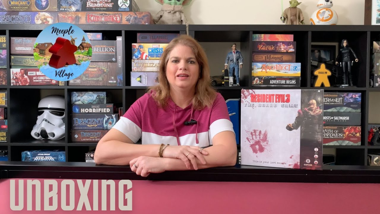 Распаковка настольной игры Resident Evil 3.