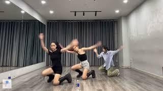 “Vur Kaç” Mirrored Türkçe Dance Cover Resimi