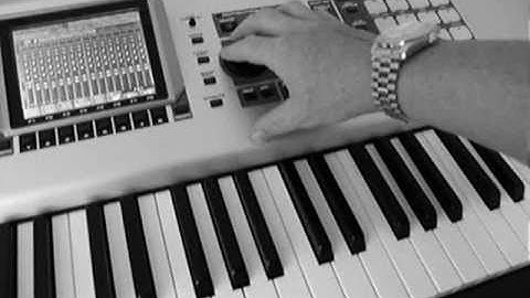 Roland Fantom x8 looping - r&b / Hiphop beat - Fl studio