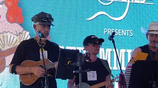 Strummin' Man Festival Dodgy wAnchors Ukuele Band 8