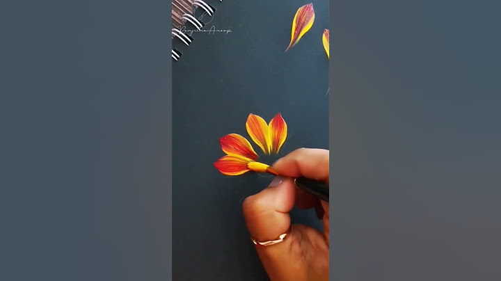 Round Brush Flower Painting 🎨 #Shorts Brush Strokes