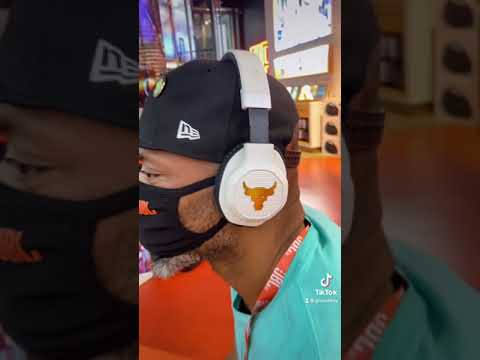 UNBOXING JBL PROJECT ROCK OVER-EAR 🎧 JBL FLAGSHIP STORE SOHO NYC 🏋🏻‍♀️