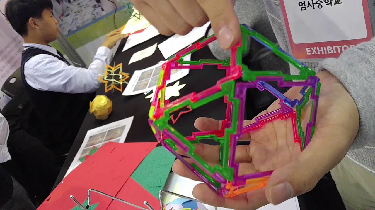 평면이 입체로 탈바꿈되는 종이공예에 숨겨진 수학함수Plane-translated A mathematical function ...