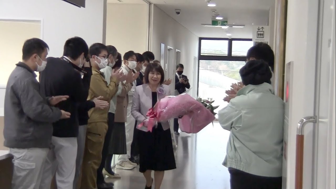 福岡県小竹町　井上町長初登庁