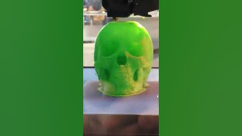 Makerbot printer builds green skull