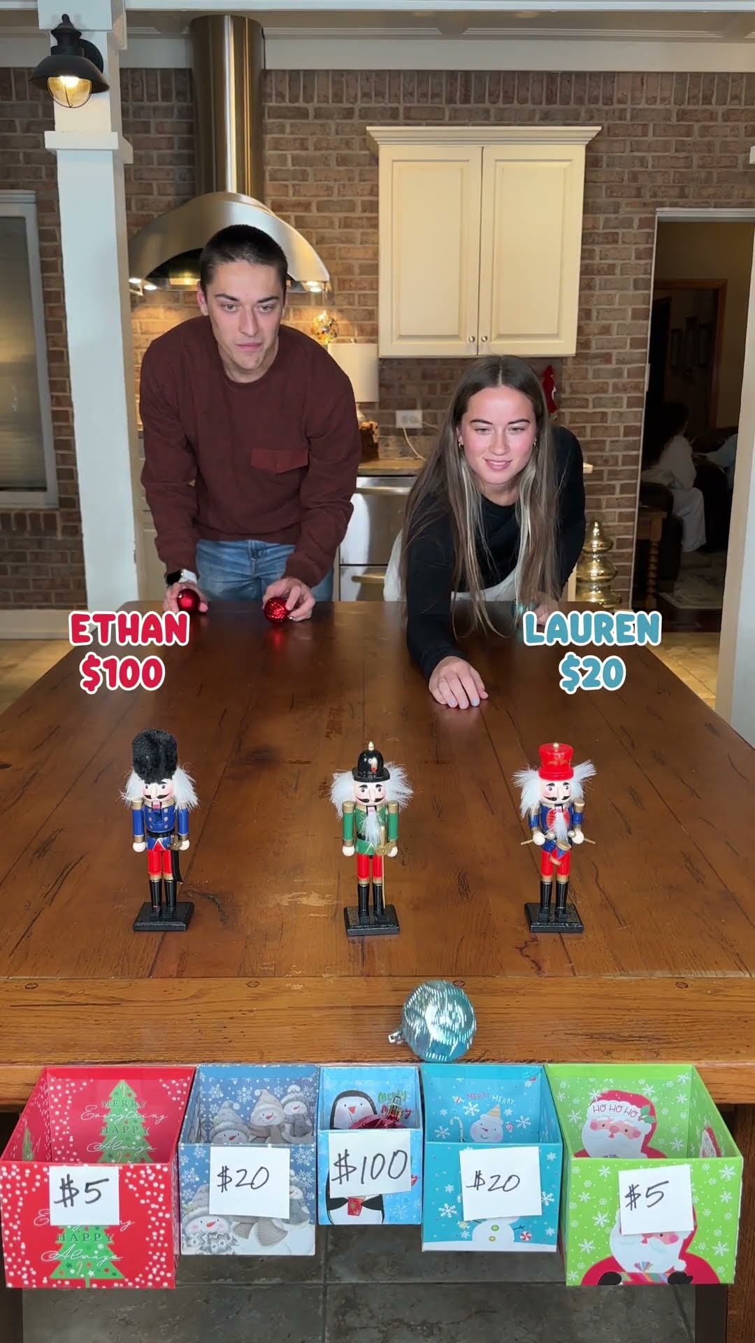 Siblings Christmas money game! #christmasgames #holidaygames