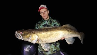 видео: СУДАК МОНСТР на 9300!!! Ночная РЫБАЛКА на СУДАКА с Воблером!!! картинка: СУДАК МОНСТР на 9300!!! Ночная РЫБАЛКА на СУДАКА с Воблером!!!