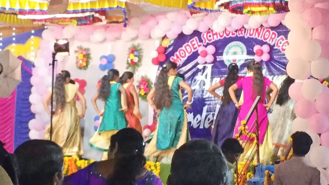APMS 10th class girls dance performance - YouTube