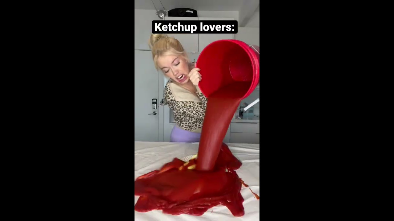 WHO ELSE LOVES KETCHUP Shorts
