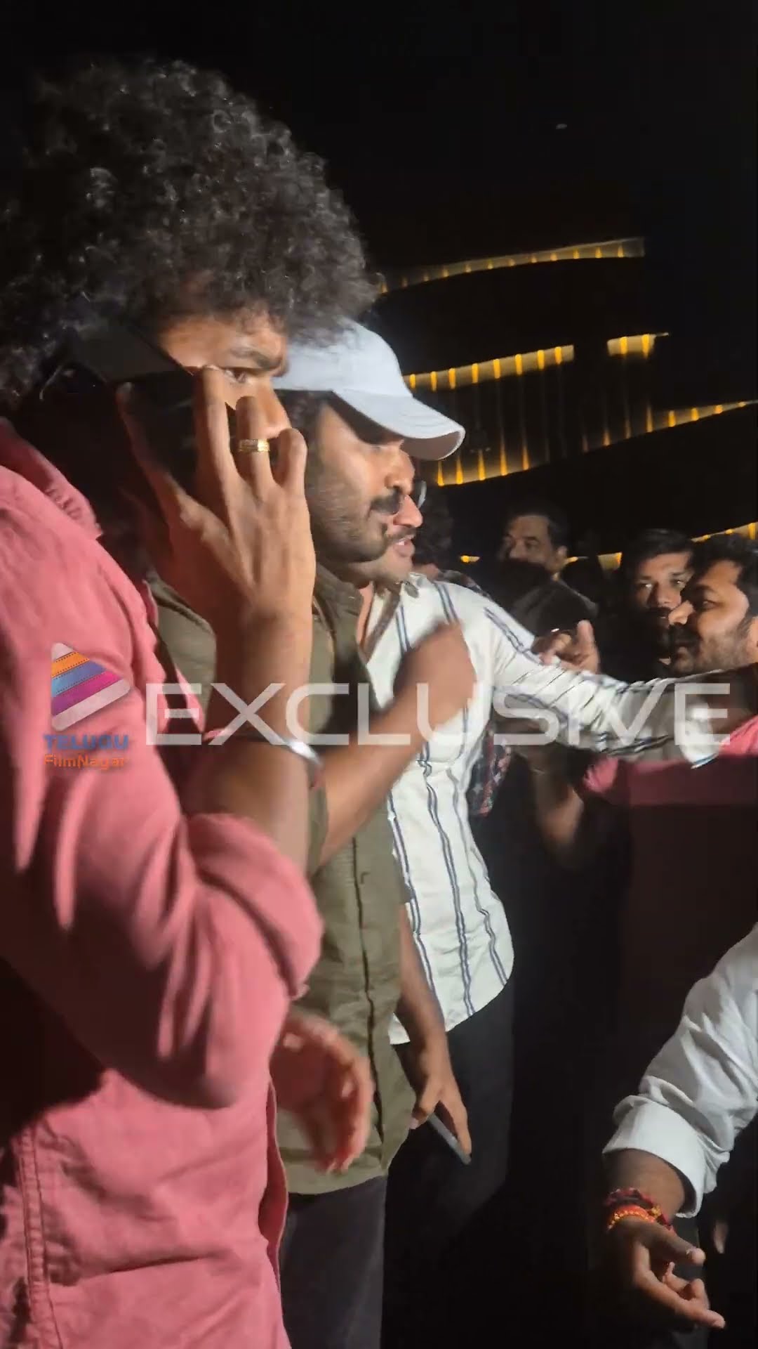 ఫ్యాన్స్ తో కలిసి #Dilruba సినిమా ప్రీమియర్ షో చూసిన కిరణ్ అబ్బవరం | #KiranAbbavaram | #Rukshar