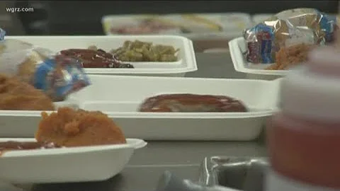 School Lunches At West Hertel Academy