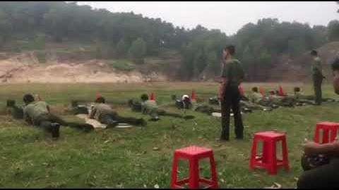 Học viên quốc tế Campuchia Trường Đại học Kỹ thuật Hậu cần CAND  bắn sung AK47 xa 100m