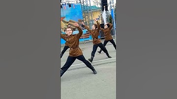 Thumbnail of Russian Dance 💃👯 🇷🇺☺ #shorts #trending #dance #dance #russia