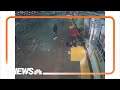 Gambar cover RAW: shows violent robbery at Denver light rail station