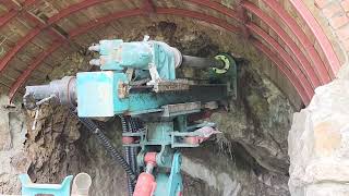 터널 무진동할암 유석토건주식회사 010 8878 6627Tunnel digging with a cross section of 2m Y #소형터널 #땅굴 #무진동할암 #tunnel
