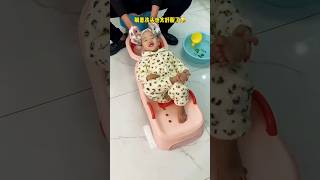 Dad is shocked when he discovers mom's magic mini-bed... 😱😂 #shorts #viral #trending