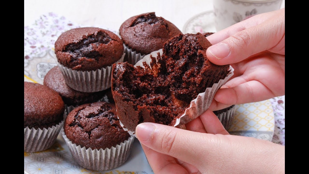 اروع مادلين أو ميني كيك كالإسفنج بالشكلاط رااائعة سهلة سريعة التحضير أحسن من الجاهز