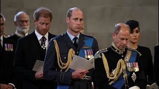 Les princes William et Harry réunis à nouveau autour du cercueil d'Elizabeth II