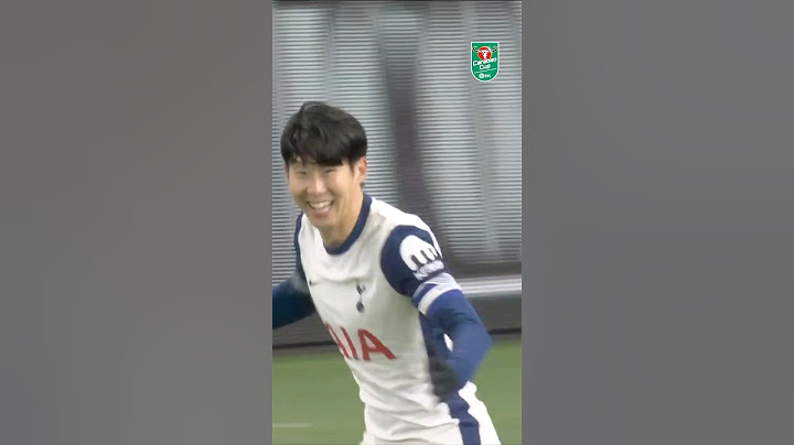 🎯 🇰🇷 Son straight in from the corner to send ​⁠@TottenhamHotspur through! #carabaocup