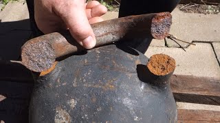 видео: КАК ПРИВАРИТЬ ОТБИТУЮ ДУЖКУ К  ЧУГУННОЙ ТЯЖЁЛОЙ ГИРЕ картинка: КАК ПРИВАРИТЬ ОТБИТУЮ ДУЖКУ К  ЧУГУННОЙ ТЯЖЁЛОЙ ГИРЕ