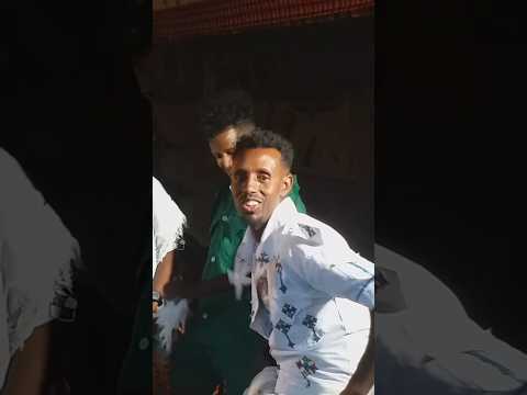 Fasil Tesfaye Manew Yemiyagebash ፋሲል ተስፋየ ማነው የሚያገባሽ